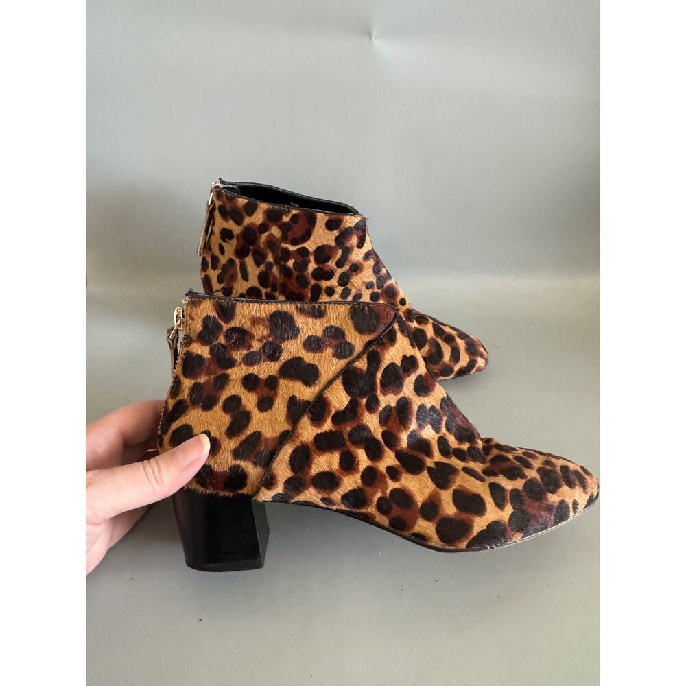 NINE WEST Leopard Print Calf Hair Booties Brown Sz 6.5 Low Heel Almond Toe - Picture 2 of 7